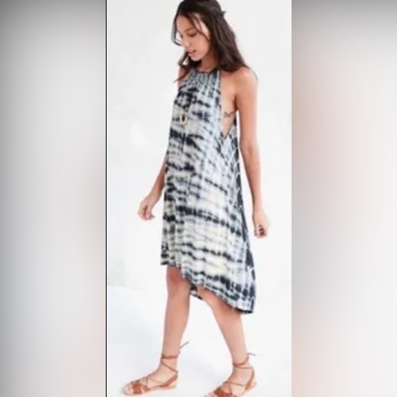 Ecolé dress - Picture 2 of 6